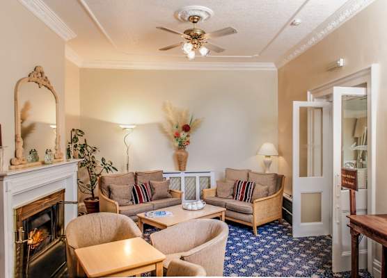 New Holmwood Hotel 1