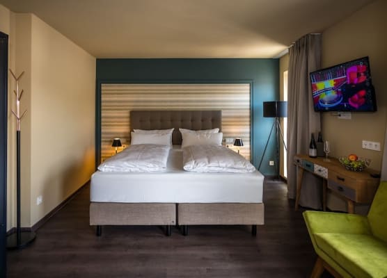 Hotel Goldene Traube - by Neugart 1