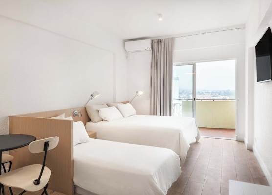 Equador Superior Suites by Olala Homes 1