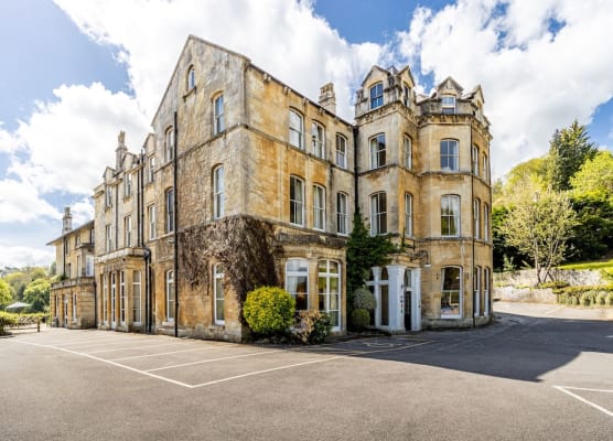 Best Western Limpley Stoke Hotel 1