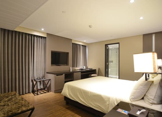 Pearl Garden Hotel 1