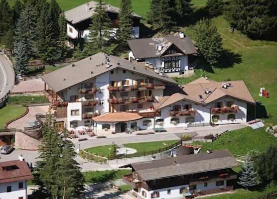 Alpine Touring Hotel-petfriendly 1