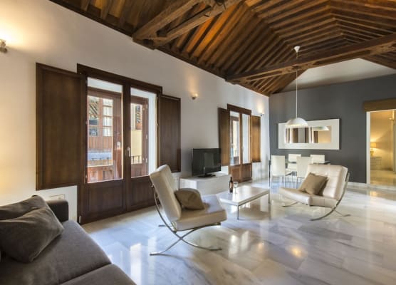 tuGuest Elvira Suites 1