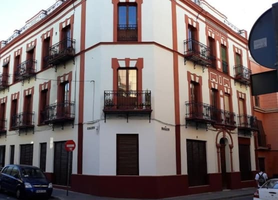 Hub Hostel Seville 1