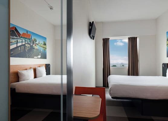 easyHotel Amsterdam Zaandam 1