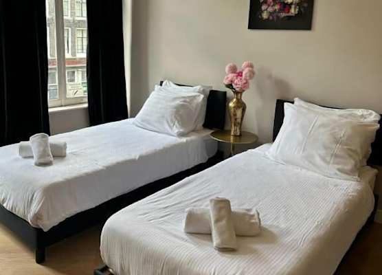 Hotel 83 1