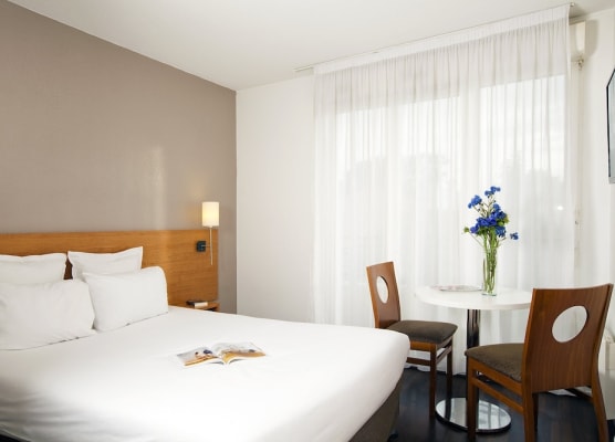 Séjours & Affaires Paris Nanterre 1