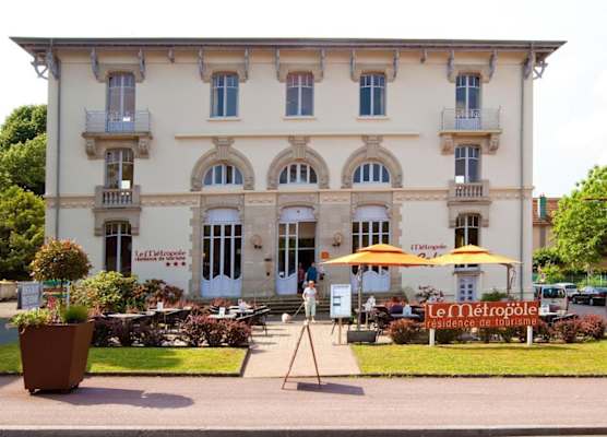 Garden & City Luxeuil Ex Le Métropole et Les Thermes 1