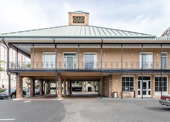 Quality Inn Downtown Historic District 1