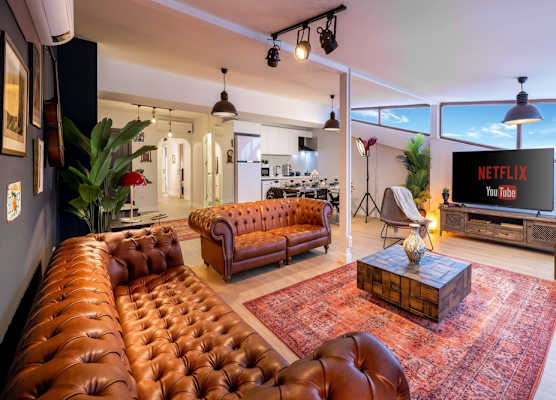 Monnas Suite 1