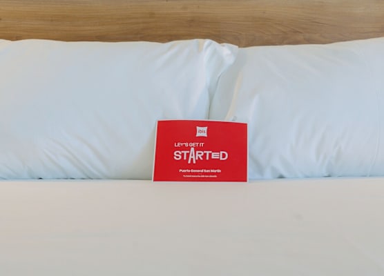 ibis Puerto General San Martin 1