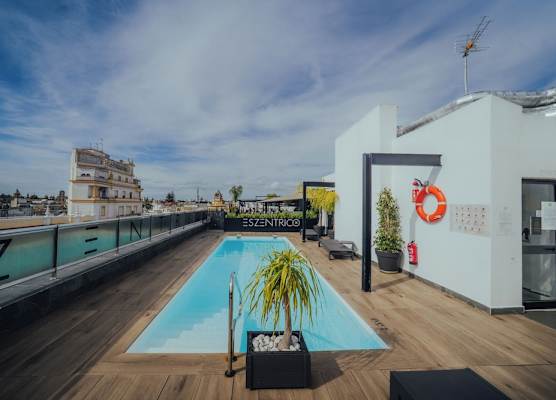 esZentrico Suites & Rooftop bar 1