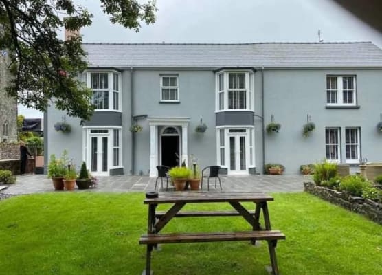 OYO Lamphey Hall 1