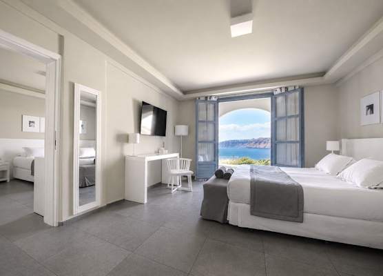 Acroterra Rosa Luxury Suites & Spa 1