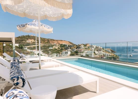 Golden Luxury Suites 1