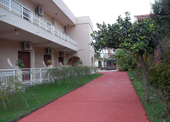 Toula's Apartments 1