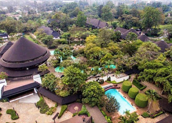 Safari Park Hotel 1