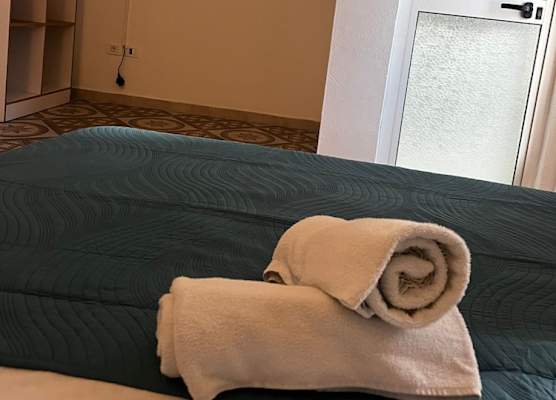 KURTI Hotel 1