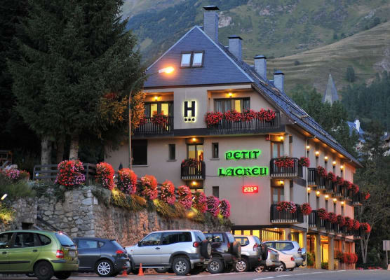Hotel Petit Lacreu 1