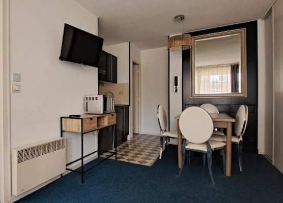 Appart'hôtel Le Trianon 1