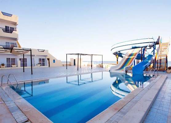 Tree House Hotel 1
