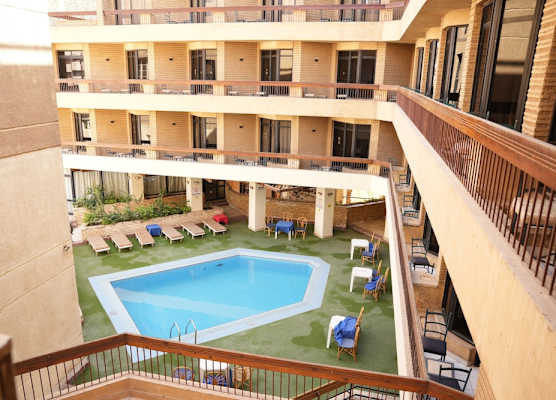 Gaddis Hotel, Suites and Apartments 1
