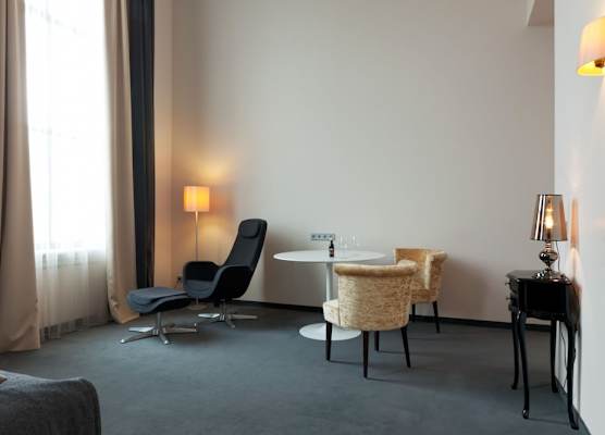 Suitehotel Pincoffs 1