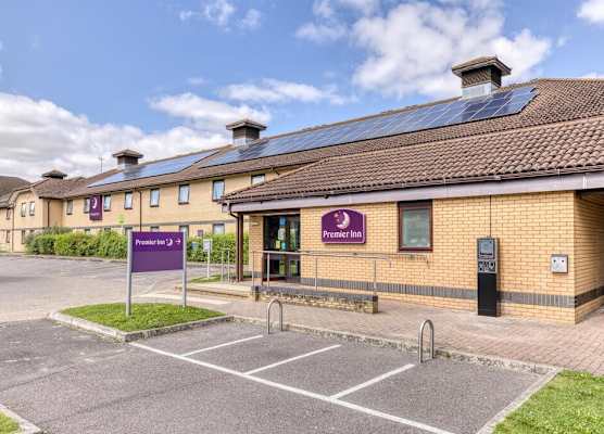 Premier Inn Basingstoke West 1