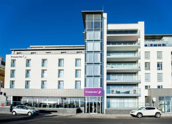 Premier Inn Worthing Seafront 1