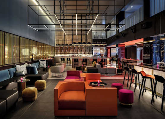 W Montreal 1