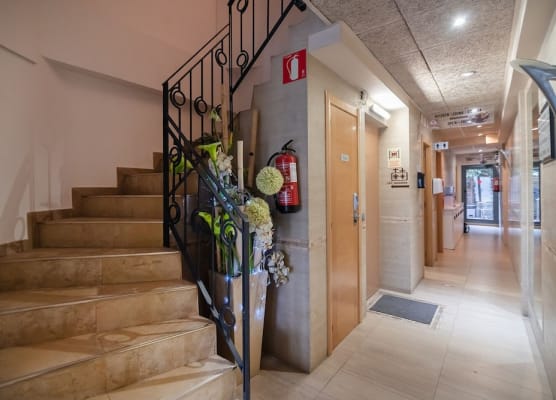 Hostal House 1