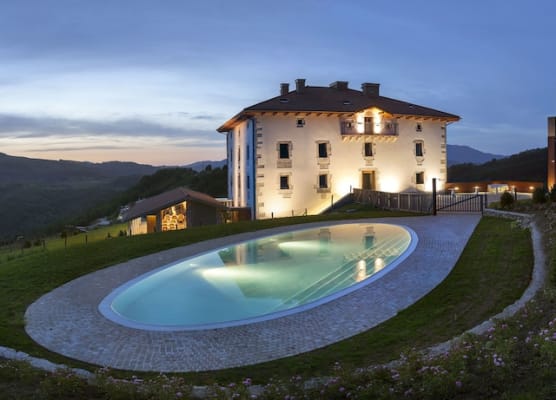 Palacio de Yrisarri by IrriSarri Land 1