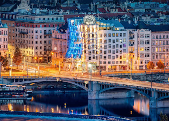 Dancing House hotel - Tančící dům 1
