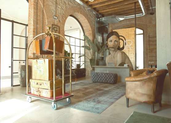 AR Suites&Art 1