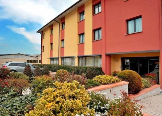 Inn Hotel 1