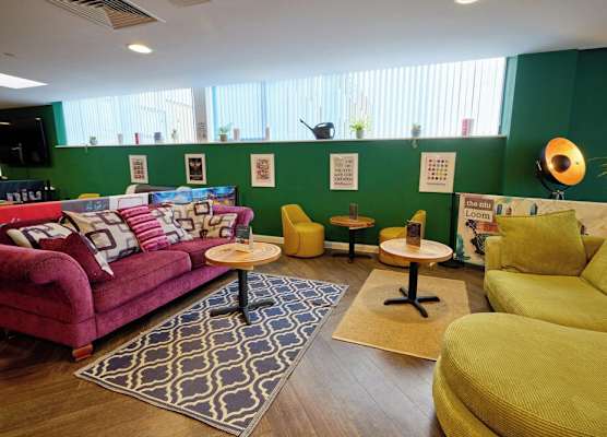 Holiday Inn - the niu, LOOM MANCHESTER NORTH by IHG 1