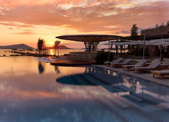 W Costa Navarino 1