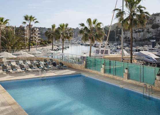 Porto Drach Aparthotel & Suites 1