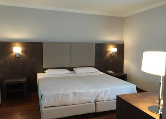 Jet Hotel 1