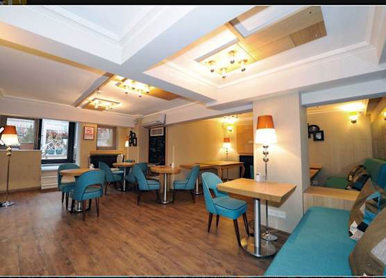 Collage Pera Hotel 1