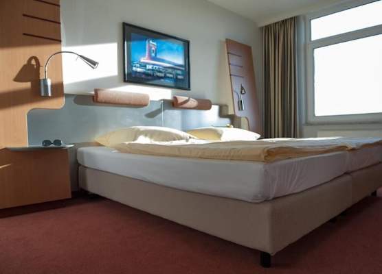 Hotel Motorsport Arena 1