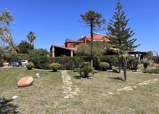 Villa Chiarenza Maison d'Hotes 1