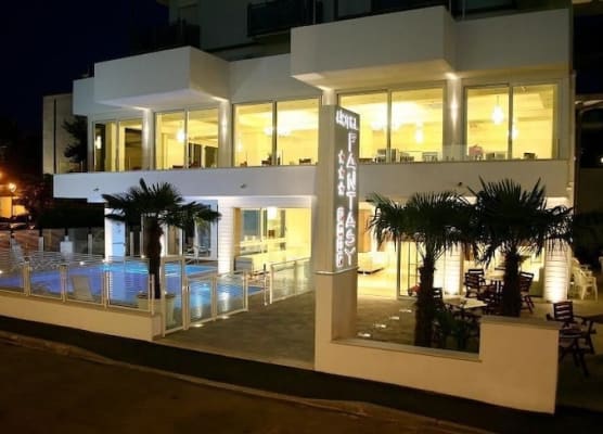 Hotel Fantasy 1