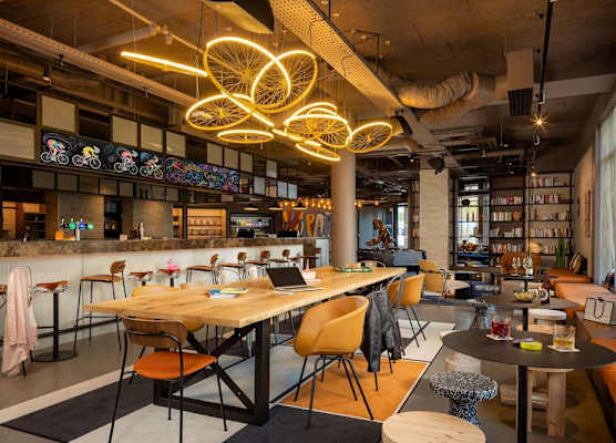 Moxy Paris Clamart 1