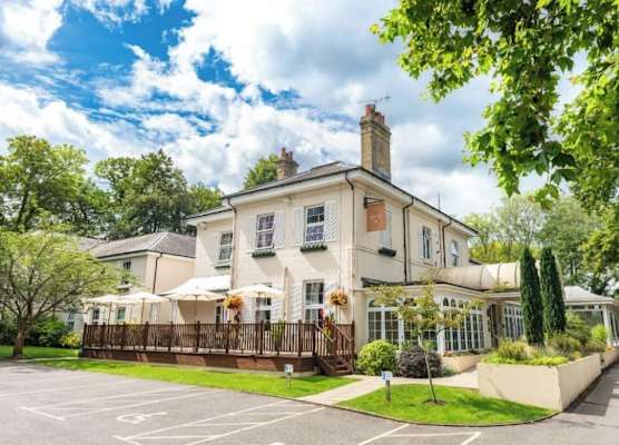 Forest Lodge Hotel 1