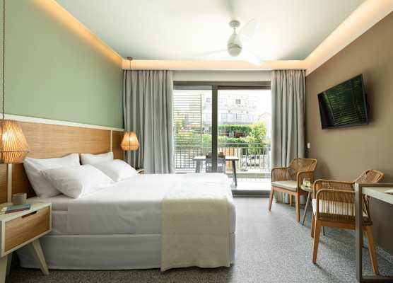 Eco Green Residences & Suites 1