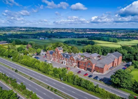 Hogs Back Hotel & Spa Nr Farnham 1
