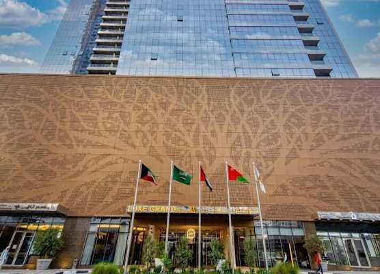 Luxe Grand Hotel Apartments 1