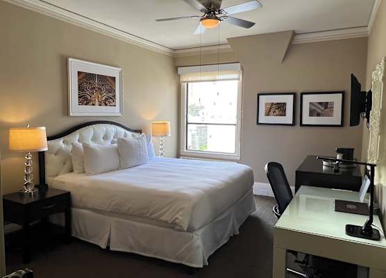 Kensington Park Hotel 1