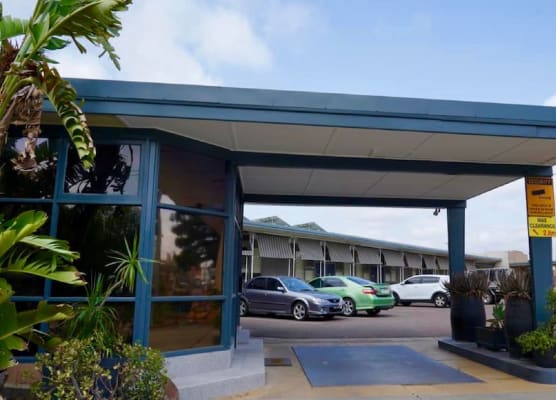Country Motor Inn 1